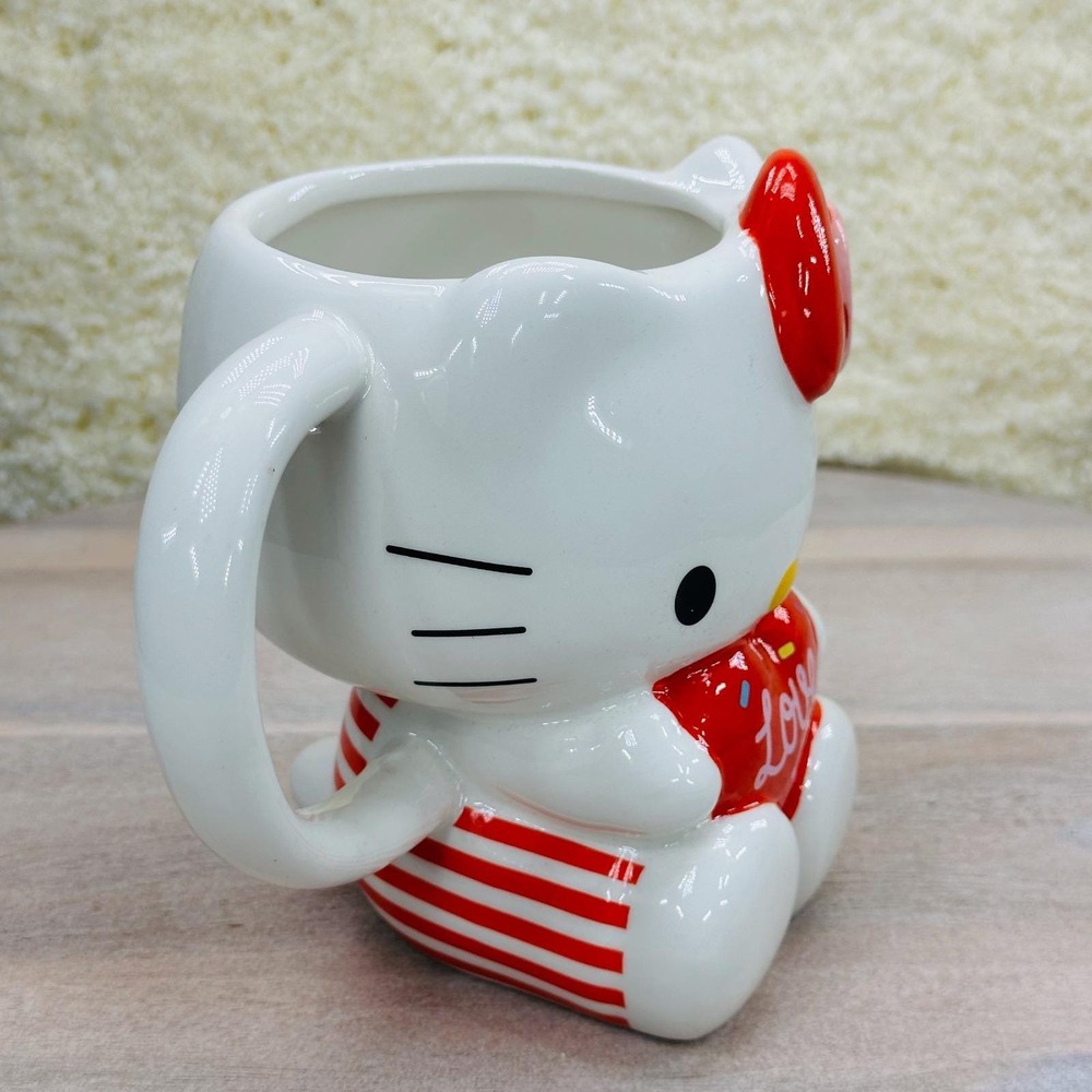 Hello Kitty 3D Full Body Mug 20oz Red LOVE Valentine's Cup NEW - Picture 3 of 15